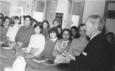 Dr. Ogallar en acto Cruz Roja