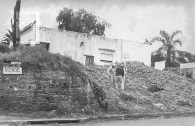 Lavalle y Aguiar, esquina Sur