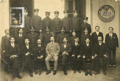 Personal de la Oficina de Correos y telégrafos a principios del siglo XX