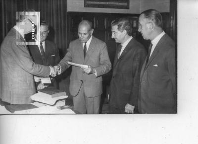 G. S. Chervo recibe el premio del Concurso de Monografías