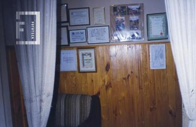 Galería con fotos y diplomas de G. S. Chervo