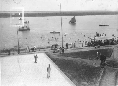 Vista del río y de las islas desde el Club de Regatas