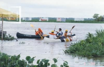 Botes en el río