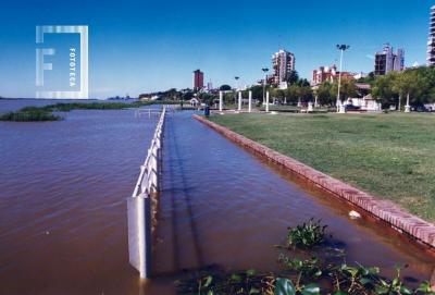 Costanera, creciente del río