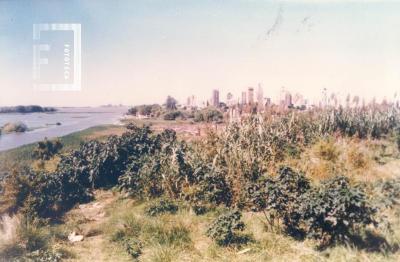 Vista de la ciudad y río desde las barrancas de la zona norte