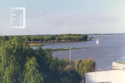 Vista del río e islas.