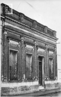 Casa de calle León Guruciaga 205