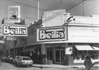 Nación y Urquiza, esquina oeste