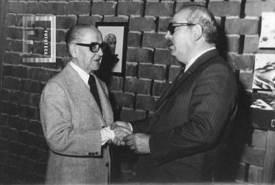 Asociación Sanmartiniana. Entrega de medallas. Sr. Walter S. Cártey y Dr. José E. de Cara