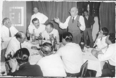Dr. Ricardo del Campo en reunión