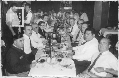 Dr. Ricardo del Campo y otros en Restaurante //El Tanque//