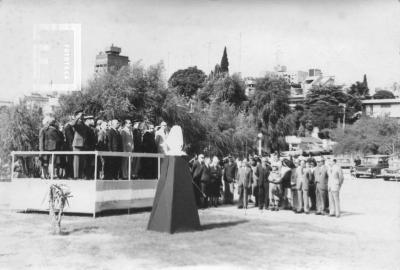 Inauguración Busto Cnel. Somoza en Plazoleta de Costanera y Lavalle
