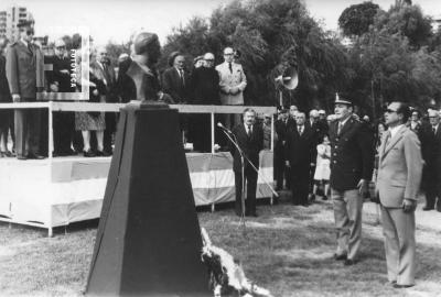 Inauguración Busto Cnel. Somoza en Plazoleta de Costanera y Lavalle