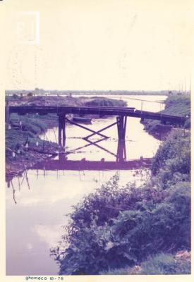 Avenida Costanera. Puente de calle Guardias Nacionales sobre la zanja de Doña Melchora