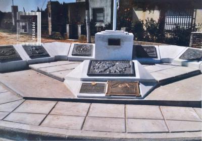 Monolito recordatorio de Malvinas en Barrio Las Malvinas