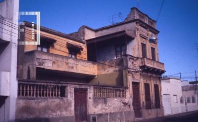 Casa de altos, calle Pellegrini entre Colón y Alem