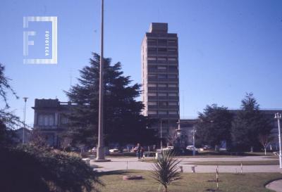 Plaza Mitre, edificio Insaurralde