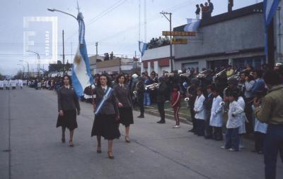Desfile en Av. Alberdi