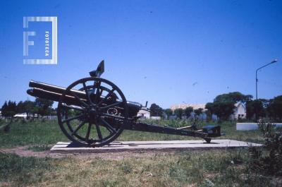 Parque San Martín, cañón y monumento
