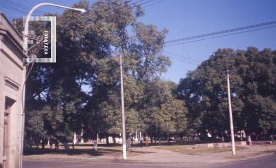 Plaza Sarmiento, desde esquina calles España y Rivadavia