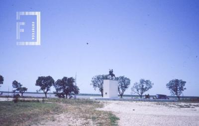 Parque San Martín, monumento