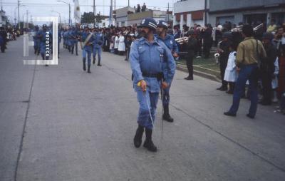 Desfile en Av. Alberdi