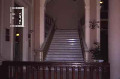Teatro Municipal, escalera a tertulia