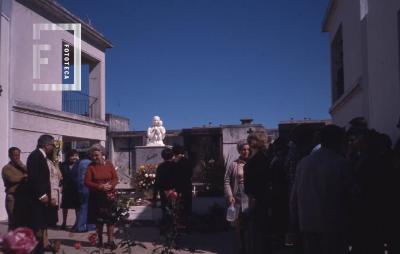 Cementerio. Monumento a la Madre