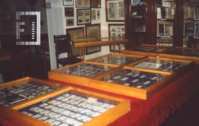 Inst. Numism. e Historia. Medallas Rivadavia, homenaje
