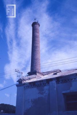 Chimenea ex fábrica de dulces Pincirolli, Juan B. Justo y Alem