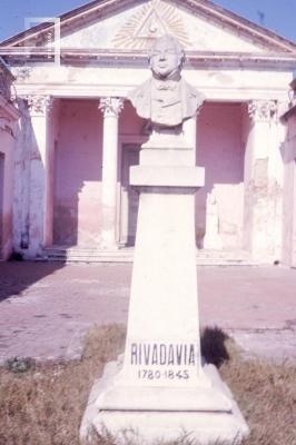 Busto de Rivadavia, Logia Masónica