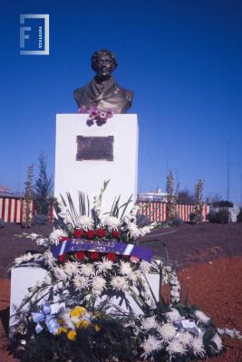 Busto de Belgrano, Plaza Belgrano