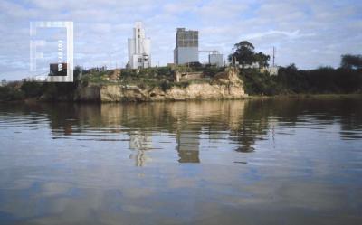 Cooperativas Argentinas desde el río. Ex Frigorífico //La Elisa//
