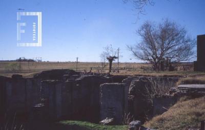 Villa Hermosa, ruinas de la Fábrica Textil en el arroyo