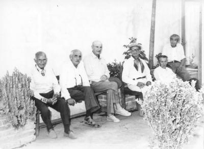 Hogar del Carmen, abuelos