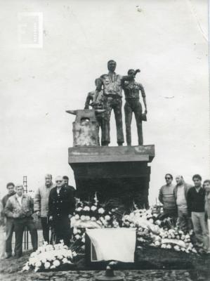 Acto Día del Trabajador Metalúrgico, junto al Monumento