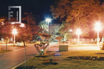 Plaza Mitre, nocturno