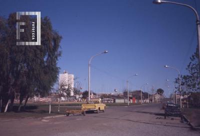 Av. Costanera esquina Alberdi