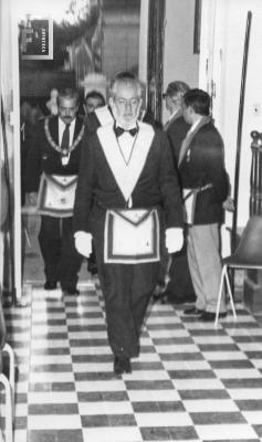 Logia Masónica de San Nicolás. Tenida Blanca, ingresan autoridades.