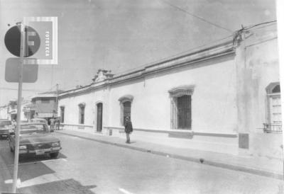Registro Civil, frente calle Italia