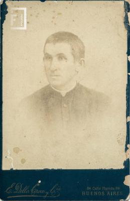 Retrato de sacerdote