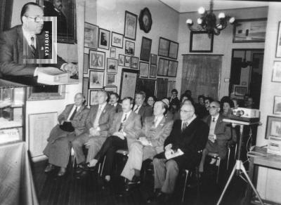 Exposición de Santiago Chervo sobre Malvinas