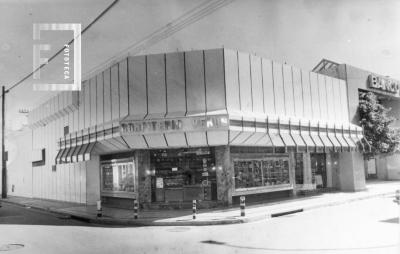 Confitería Venus, Mitre y San Martín, esquina norte