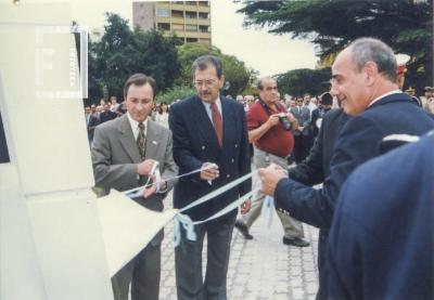 Inauguración columna central Plaza Mitre