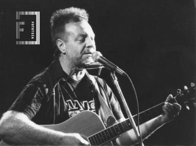 León Gieco en el Teatro Municipal Rafael de Aguiar