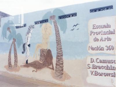 Mural pintado por alumnos de la Escuela de Arte en pared calle de San Nicolás