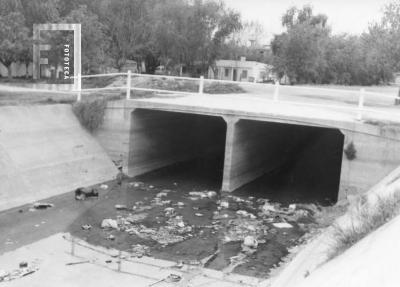 Desagüe pluvial en la Costanera