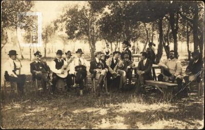 Grupo en el campo