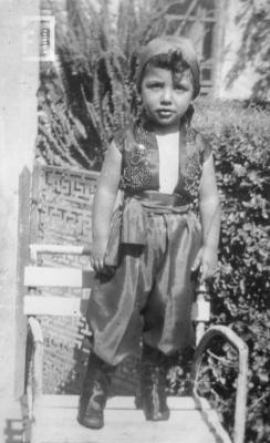 Jorge Baldarenas, disfraz de gitano, febrero 1960