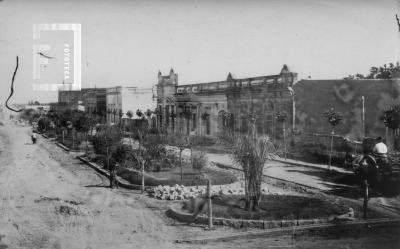 Avenida Savio y Pellegrini (al fondo Hospital)